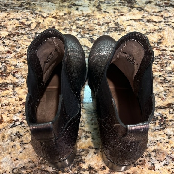 Naturalizer Dallas Bronze Metallic Chelsea Boots Size 9.5 - Picture 7 of 12